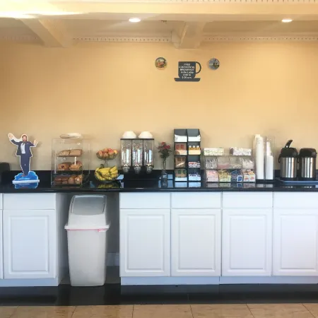 Travelodge by Wyndham Orangeburg