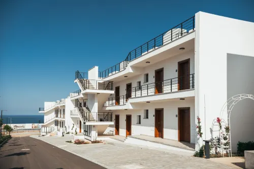 Pearl Island Homes Hotels in Charkeia