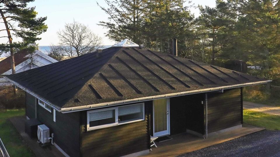 5 Star Holiday Home in Hals