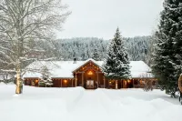 Moose Creek Ranch - Chalets