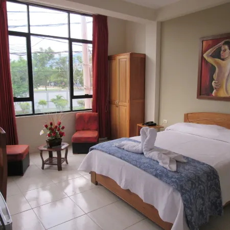 Royal Kerkus Hotel