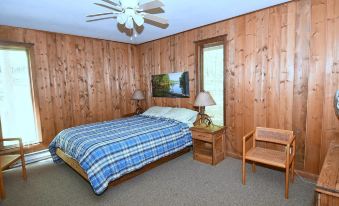 Haven Home - Deck, Grill, Hiking, Pool Access, Games, Community Playground and Tennis Courts