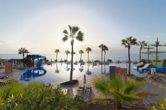 إتش 10 تيندايا فنادق في 