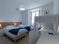 Lagoa Hostel & Suites Hotels in Lagoa
