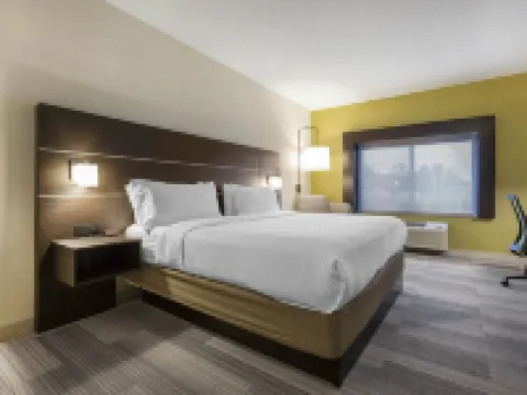 Holiday Inn Express & Suites CHICAGO WEST - ST CHARLES by IHG Hotels in Kane County