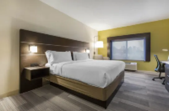 Holiday Inn Express & Suites CHICAGO WEST - ST CHARLES by IHG