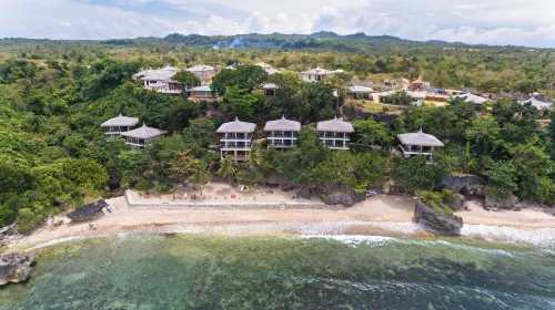 Ocean’s Edge Resort Hotel di Romblon