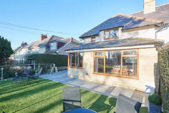 Host & Stay - the Chimneys