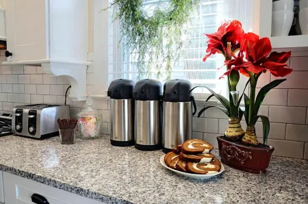 Rehoboth Guest House - Adults Only Отели рядом с достопримечательностью «Рехобот-Бич»