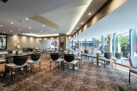 Park Dedeman Kizilay Ankara Отели рядом с достопримечательностью «Cer Modern»