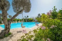 Villa Lisa with Huge Pool and Garden - Happy Rentals - Villas
