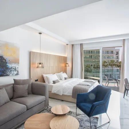 The Blue Ivy Hotel & Suites