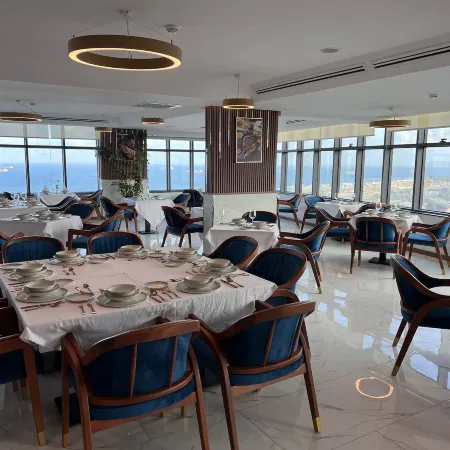 2H Hotel