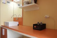 Cozy Studio Apartment at the Jarrdin Near Cihampelas Walk