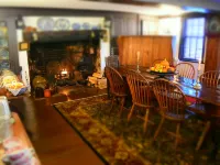 Silsbee's by Daniels House Hotels in Salem
