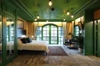 Bangkok Voyage Boutique