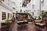 Home Hotel Plaza
