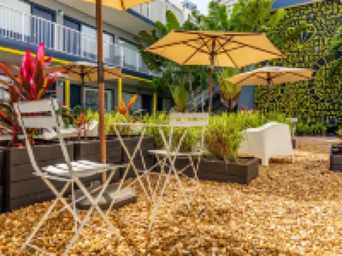 Up Midtown Hotels near Bayfront Park