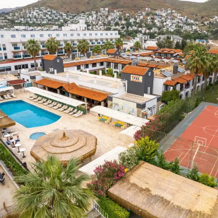 Tiana Beach Resort