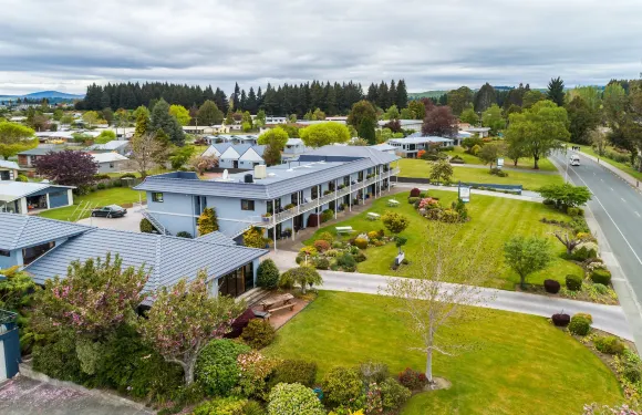 湖濱汽車旅館公寓