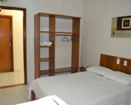 ホテル イペ グアルリョスのホテル