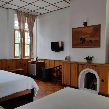 Hillock Villa