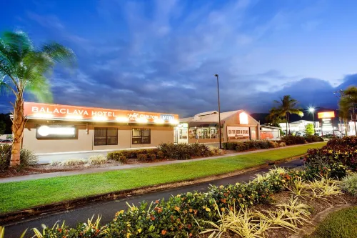 Nightcap at Balaclava Hotel Hotel di Westcourt
