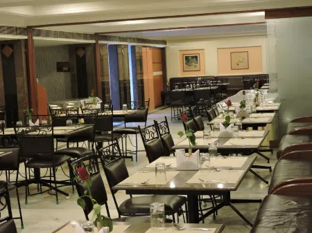 Hotel Plr Grand Отели в г. Тирупати