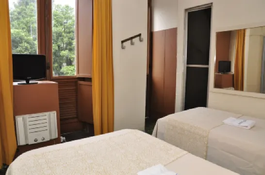 Hotel Plaza Riazor โรงแรมใกล้หาดฟลาเมงโกบีช  ริโอเดจาเนโร