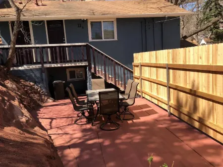 Manitou Springs Downtown Escape Отели рядом с достопримечательностью «Пайкс Пик - Америкас Маунтин»