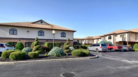 Roosevelt Inn & Suites Saratoga Springs Отели в г. Балстон