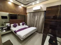 Hotel Modern Hotels near Flora Fountain