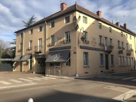 Hostellerie du Val d'Or Отели в г. Сен-Леже-Сюр-Дён