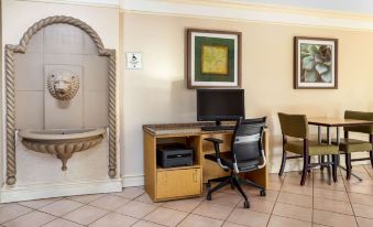 La Quinta Inn Tampa Airport Stadium Westshore
