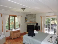 Auberge Spa & Beaux Reves Hotels in Sainte-Marguerite-du-Lac-Masson