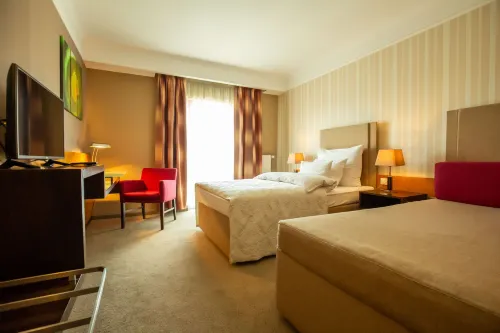 Impiq Hotel - 4つ星