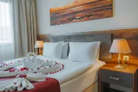 Empula Hotel & Residences - Boutique