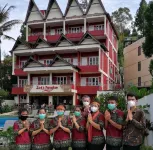 Zoé’s Paradise Waterfront Hotel