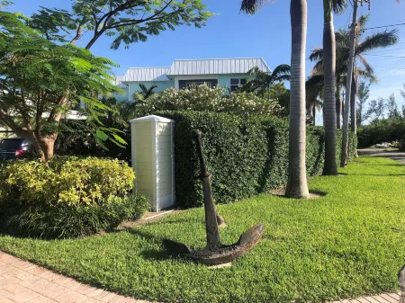 Dolphin Cove Отели в г. Фрипорт