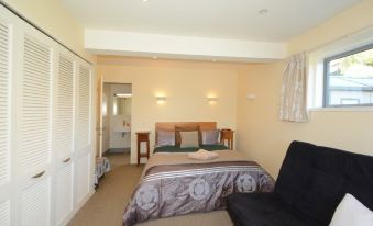 Baldwin Street Bnb