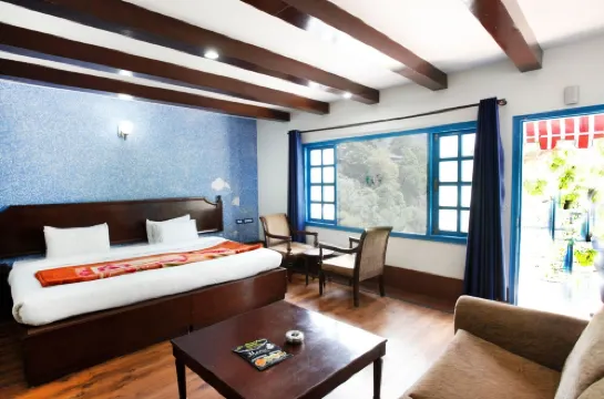 Manu Maharani Regency Hotels in Nainital