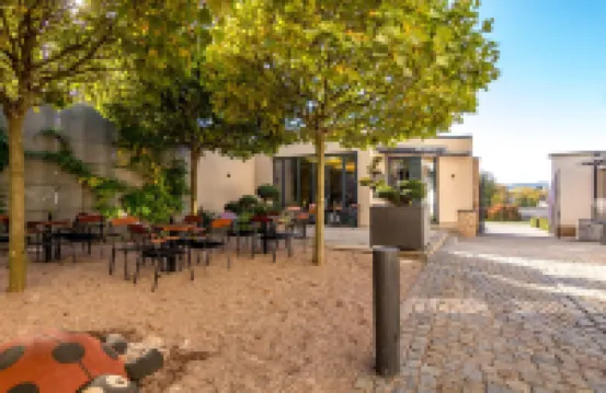 納美斯蒂旅館 酒店