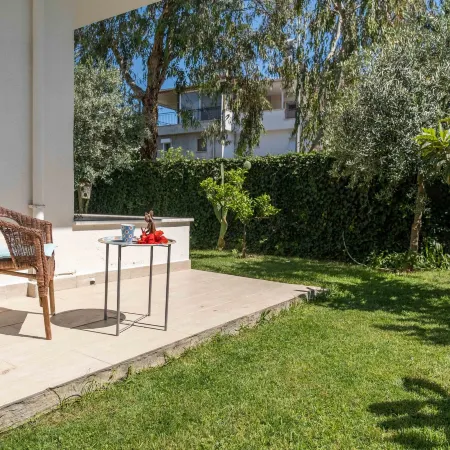 EV Apartments, Shared Pool, 900 m to Beach