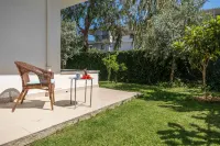 EV Apartments, Shared Pool, 900 m to Beach -  case vacanza in affitto