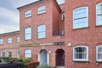 호스트 스테이 누너리 필즈