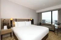 Hotel Grand Chancellor Auckland - parking