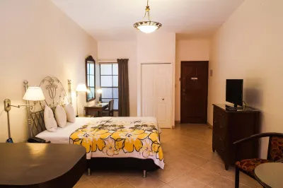 Hotel El Almendro Hotels near Multicentro Las Brisas