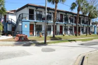 Merida Inn & Suites