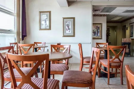 The Liberty Lodge Williamsport Отели в г. Хьюсвилл