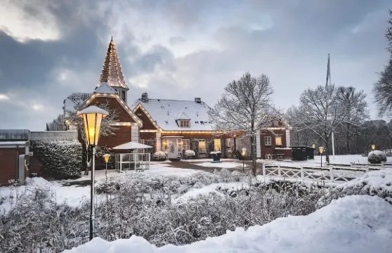 索拉普赫雷賈德酒店